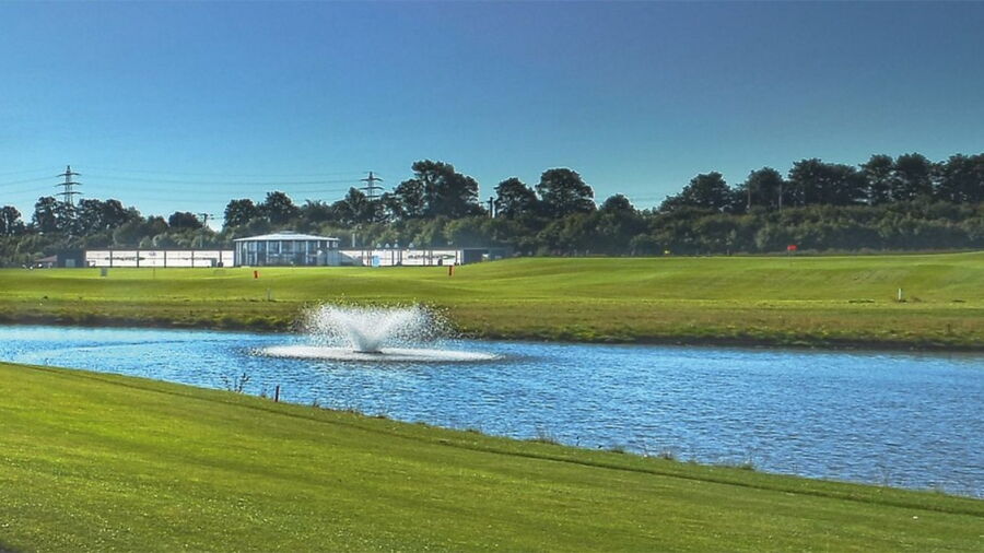 GolfCity Koeln Pulheim: Clubhouse