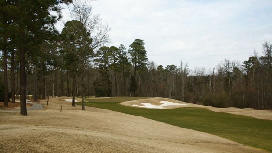 Pinehurst No. 7 golf course - hole 1