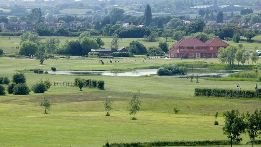 Dunton Hills Family Golf Centre