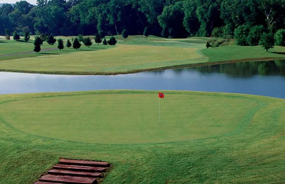 The Crossing GC: island green