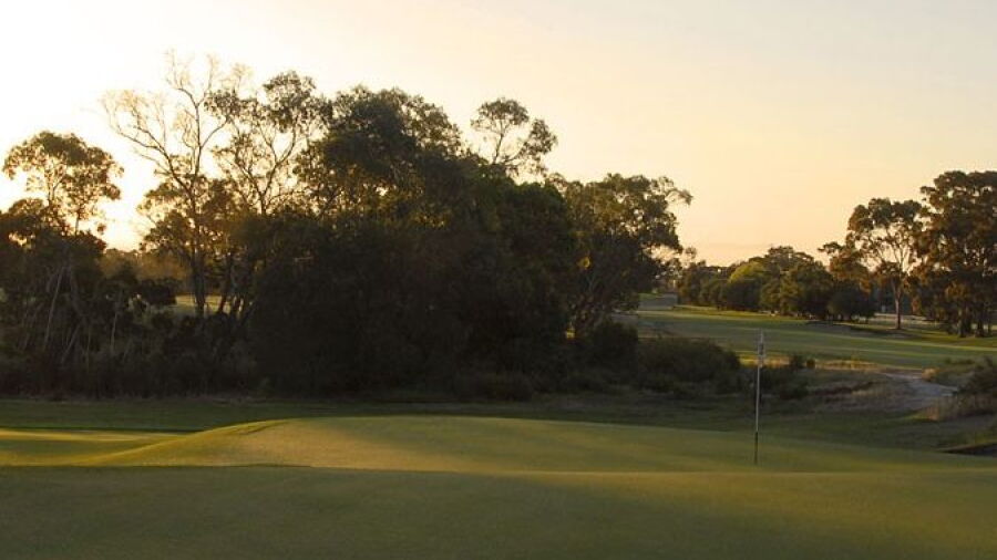 Peninsula Country GC - South: #17