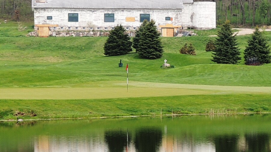 Hawk's View Golf Club - Barn Hollow Course