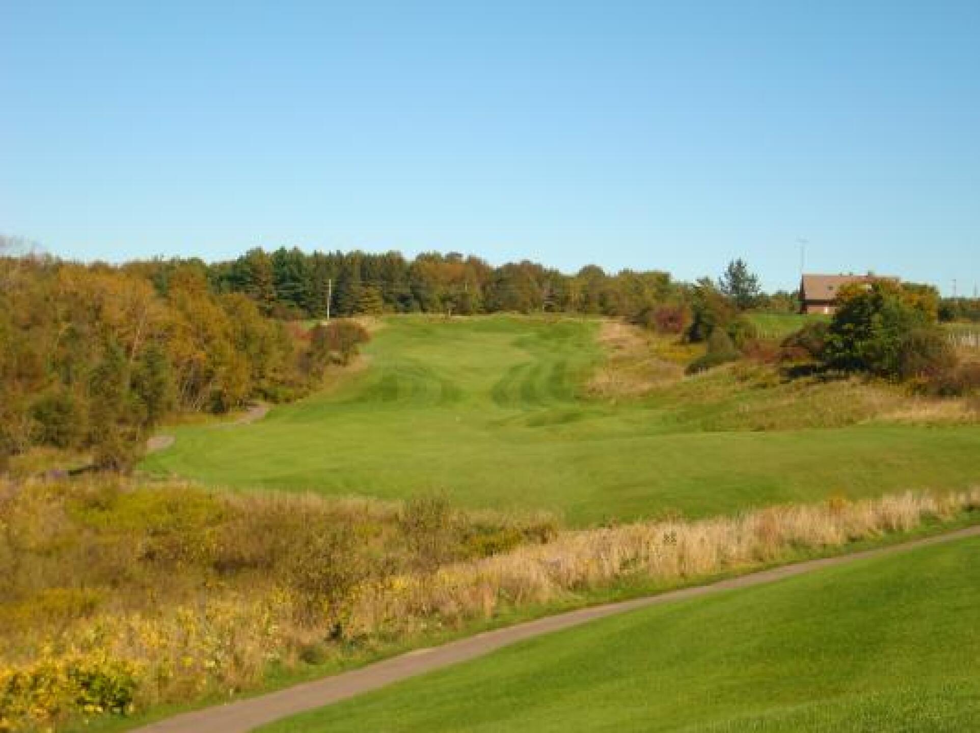 6th hole par 5 (Photo submitted by andrewkim on 09/24/2013)