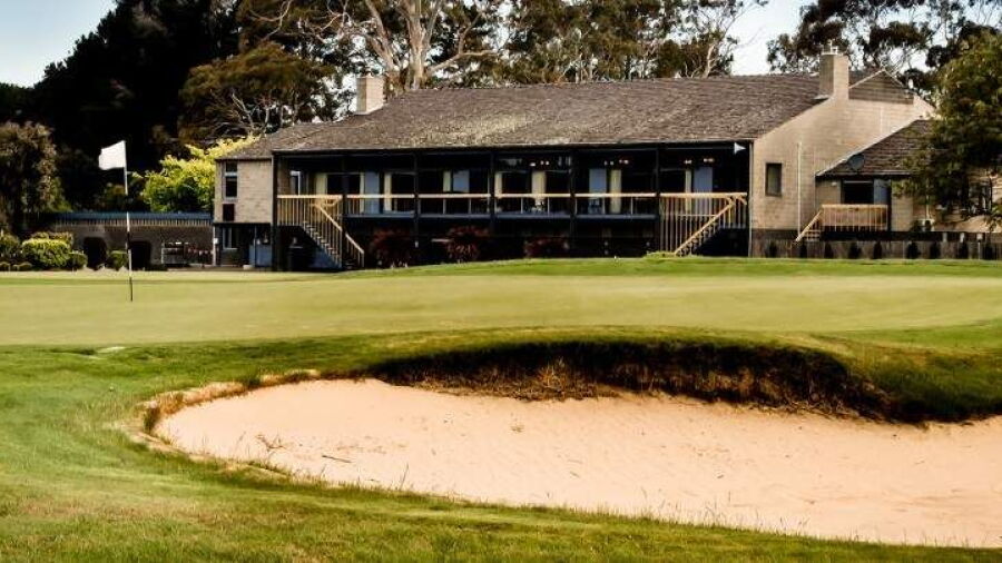Royal Hobart 18th and clubhouse
