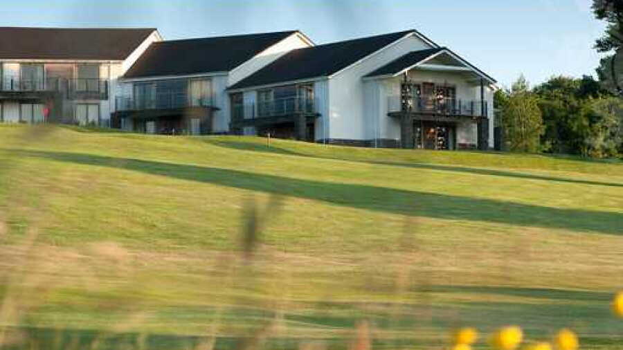 Bryn Meadows GC: Clubhouse