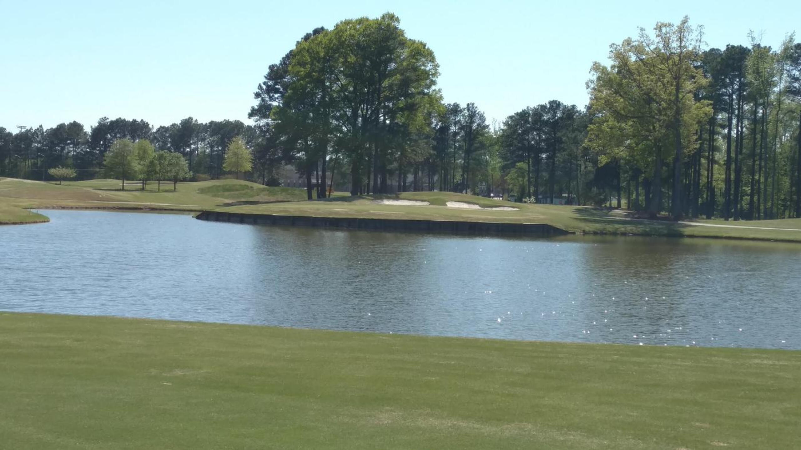 Par 3, #16 green. (Photo submitted by Bombtech6316 on 05/01/2018)