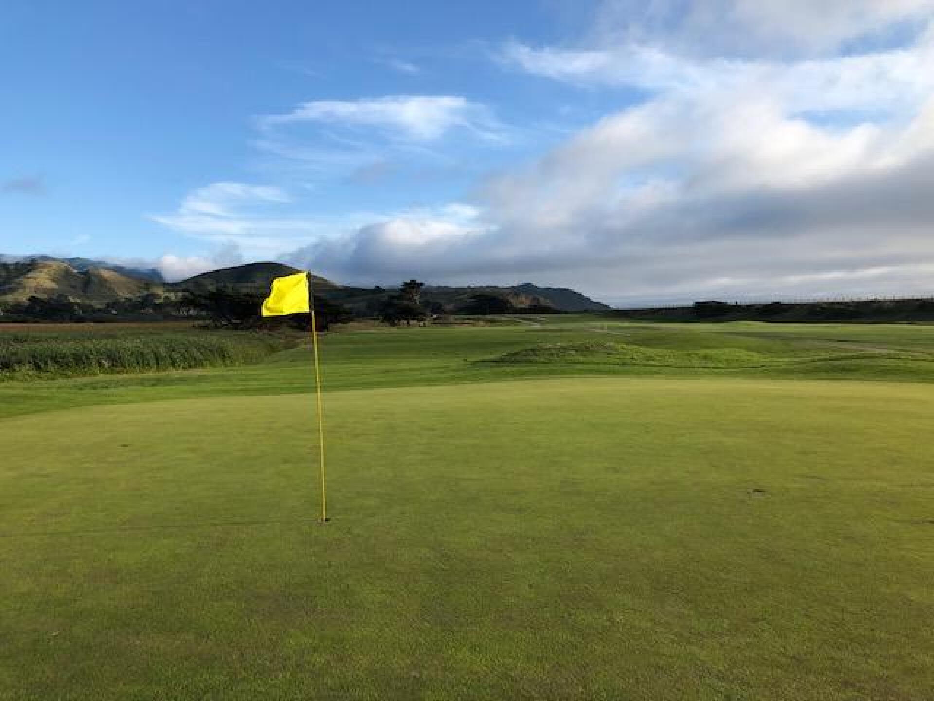 looking back towards 17th green/fairway (Photo submitted by Gremlingolfer on 06/03/2019)