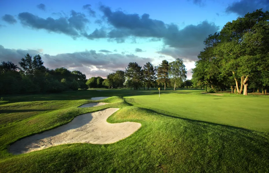 Kingswood GC: 7th green