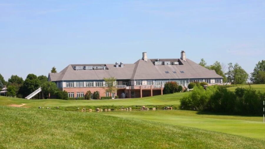 Ruffled Feathers GC: Clubhouse