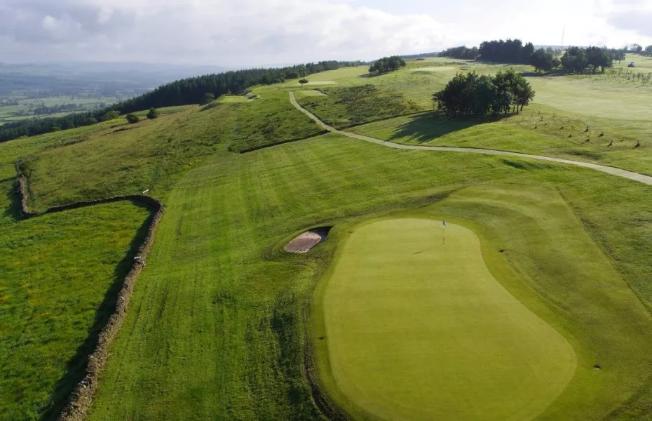 6th green at Longridge