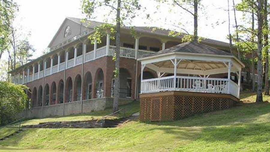 Broken Arrow GC: Clubhouse