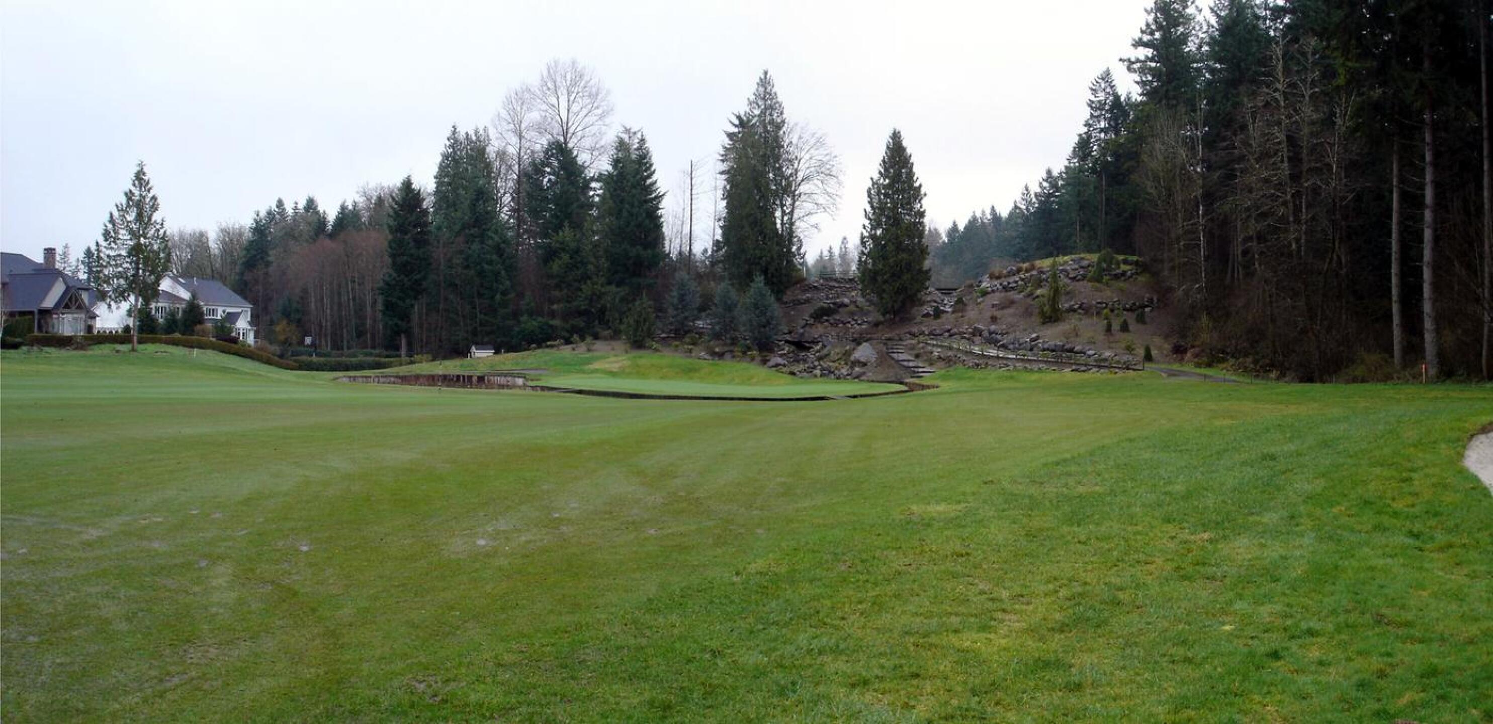 Washington National GC, Hole 15, Par 4, 342 yds (Photo submitted by DYakimec on 06/14/2018)