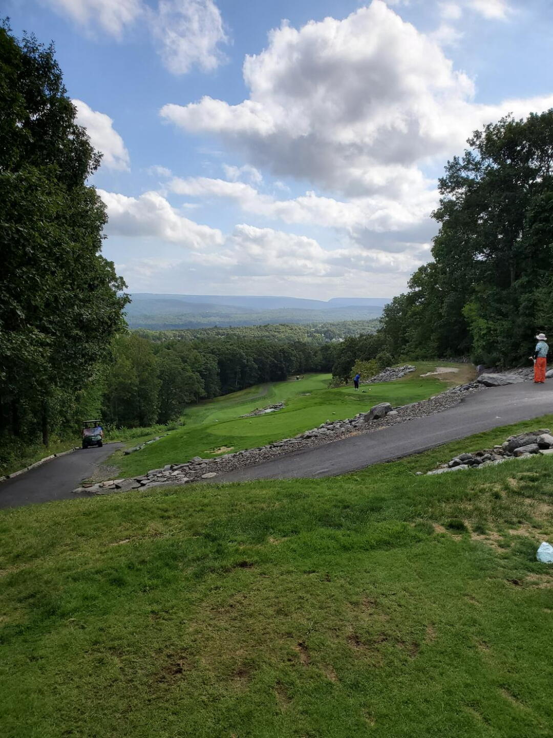 16th hole (Photo submitted by thebigman63 on 09/14/2020)