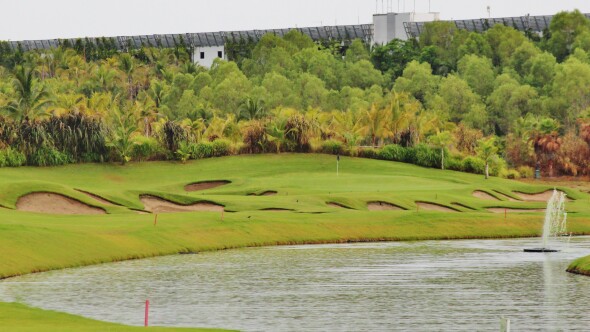 Nayar Golf Course - hole 1