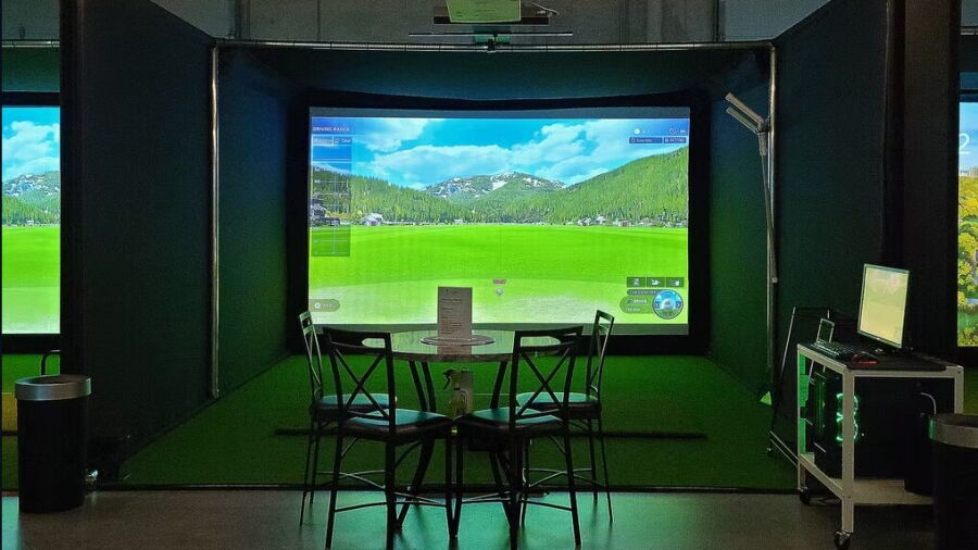 Score 18 Indoor Golf
