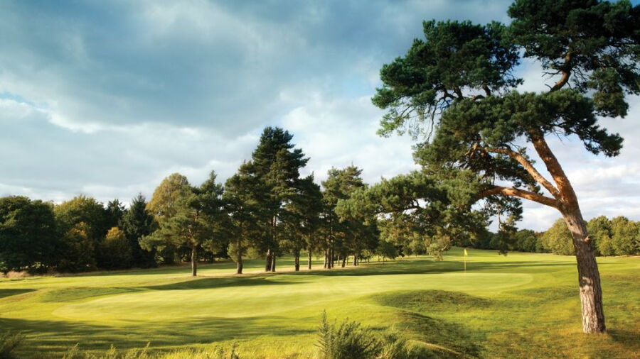 1st green at Hadley Wood GC