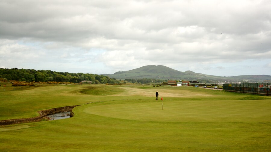 Leven Links golf course in Fife - No. 18