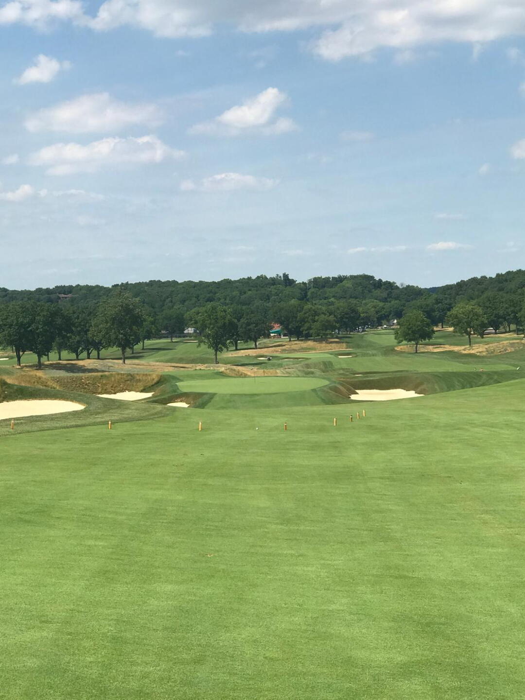 Par 4 16th hole from the fairway (Photo submitted by BuckeyeCigar on 07/16/2020)