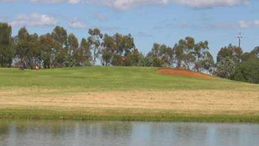 North Lakes GC