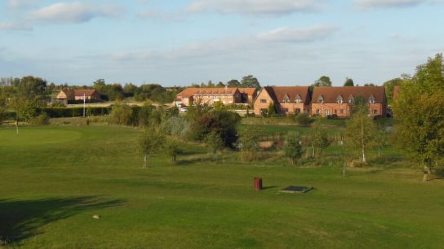10th tee at Colmworth and North Beds Golf Club. 