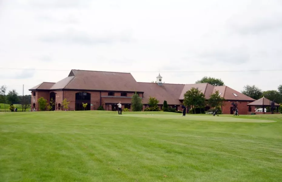 Stonebridge GC: Clubhouse