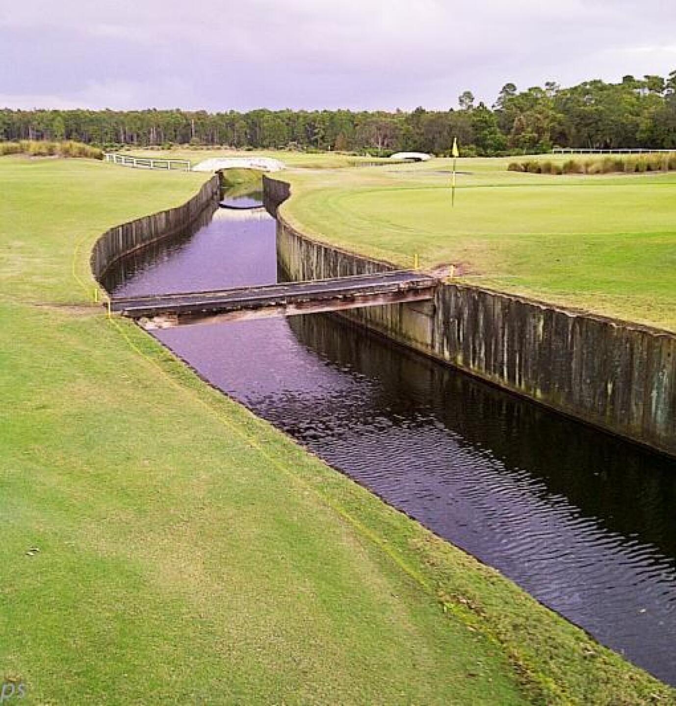 (Photo submitted by pdks on 11/13/2012)