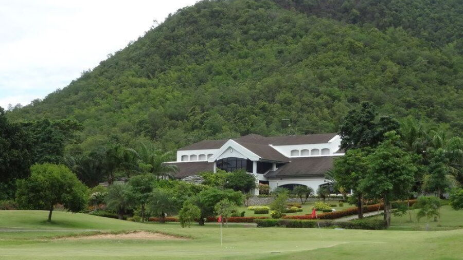 Evergreen Hills GC & Resort: Clubhouse
