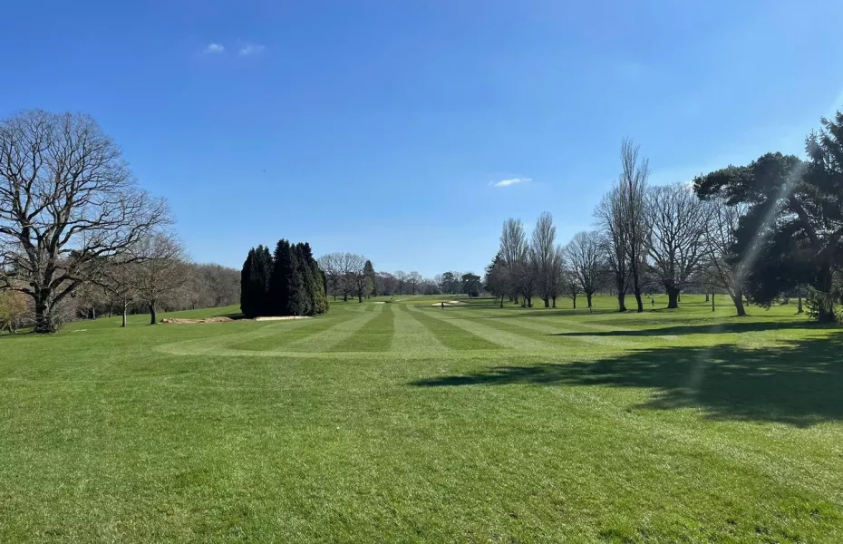 ​Coulsdon Manor Hotel & GC