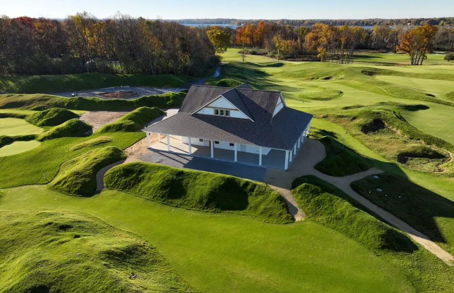 The Club at Lac La Belle - Uncle Henry’s Backyard