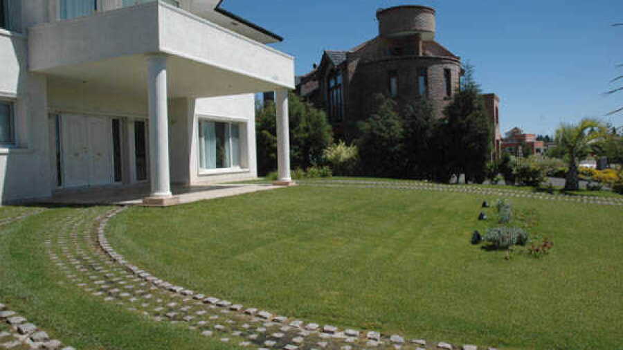 San Esteban CC