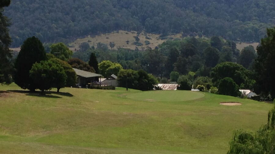 Mount Beauty GC: #18