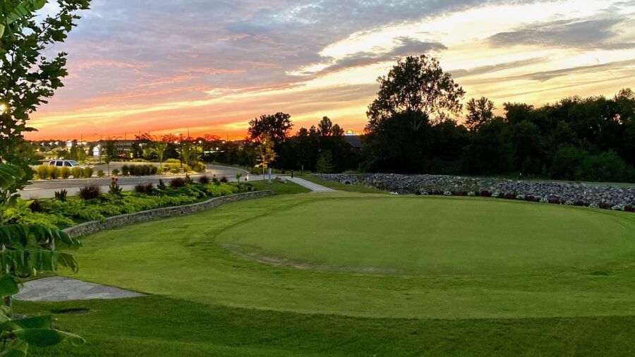 St. Peters GC: Practice green