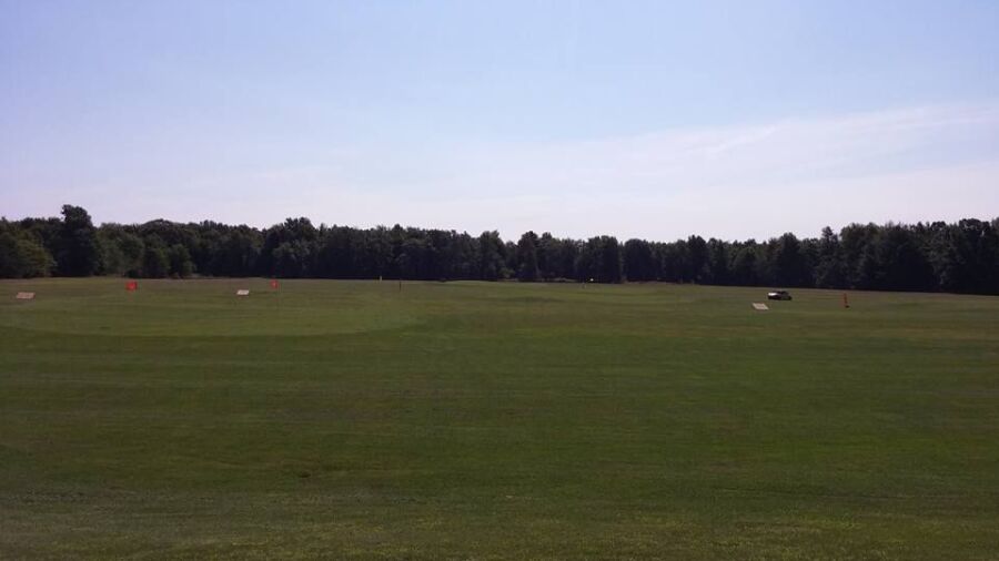 Fruitport CC: Practice area