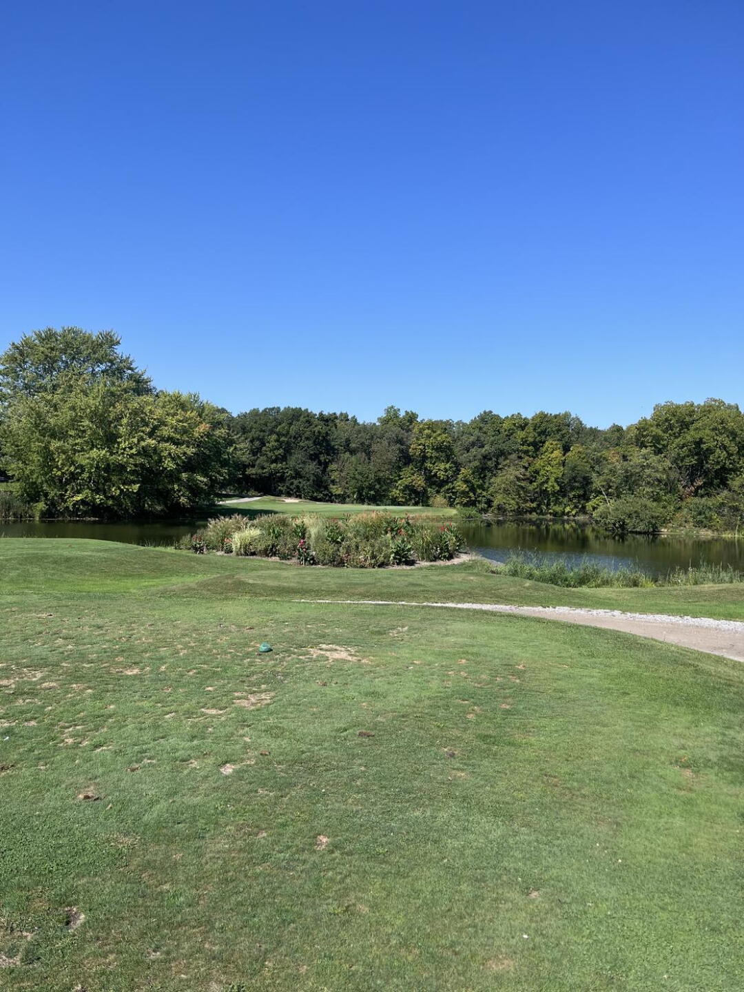 Hole 18, sexy par 3 to end the round (Photo submitted by u6051523 on 09/28/2025)