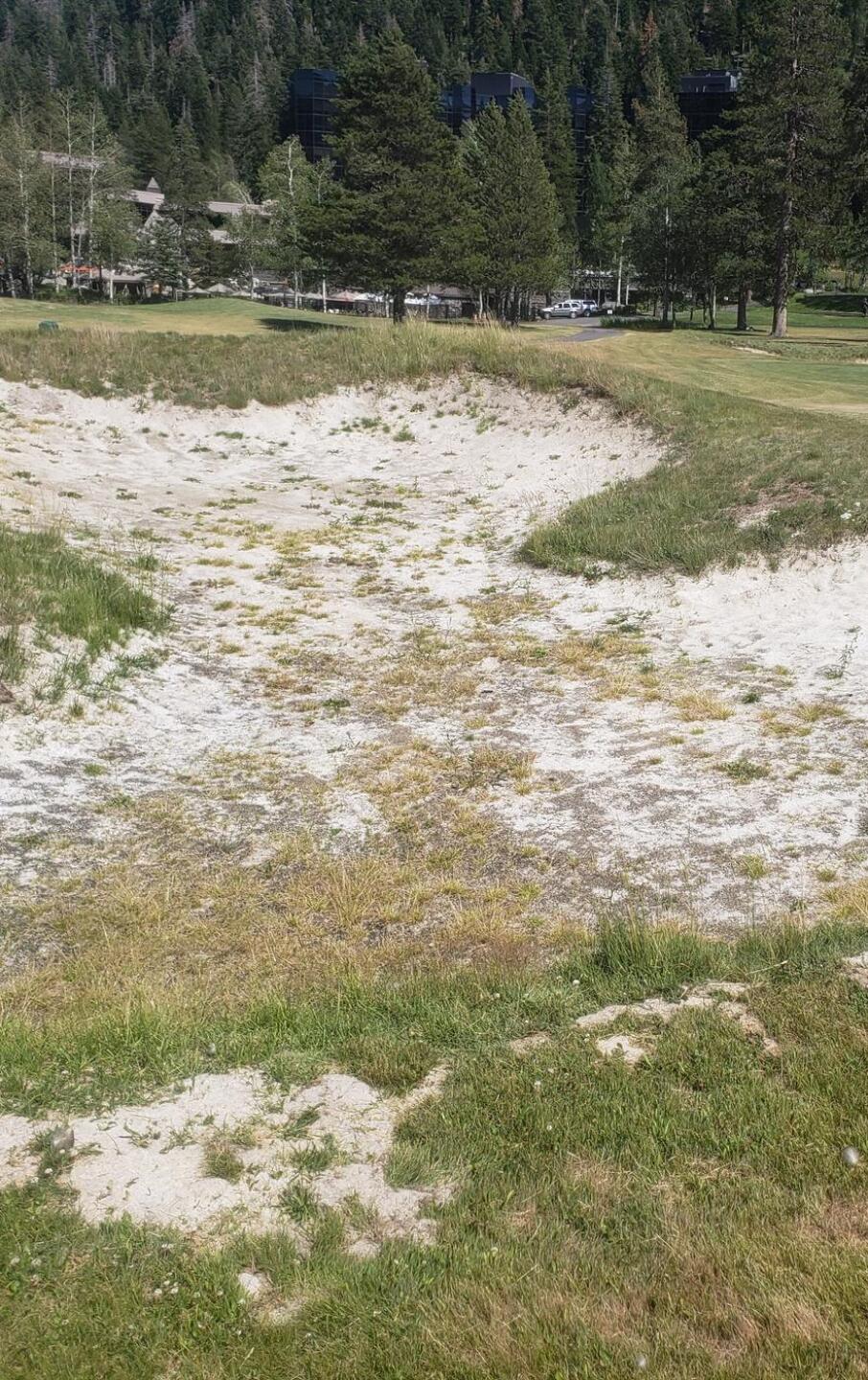 18th hole greenside bunker (Photo submitted by GolfNutz2013 on 07/19/2022)
