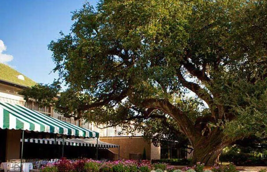 New Orleans CC: Clubhouse