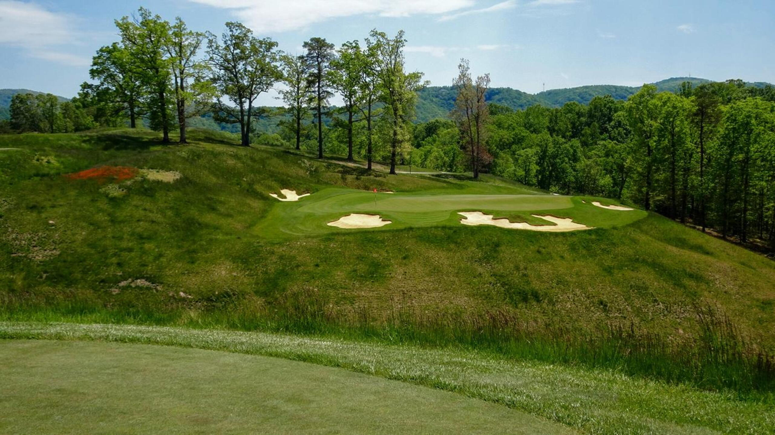 The par-3 17th is the best of the shorter holes on the course. (Photo submitted by Back9Ben on 05/17/2020)