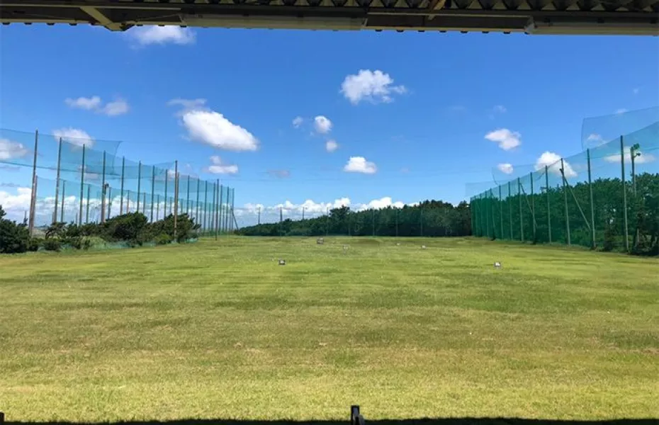Irago Seaside GC: Driving range