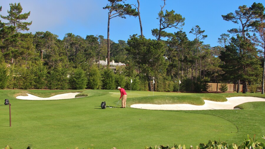 Pebble Beach Golf Academy & Practice Facility - chipping area