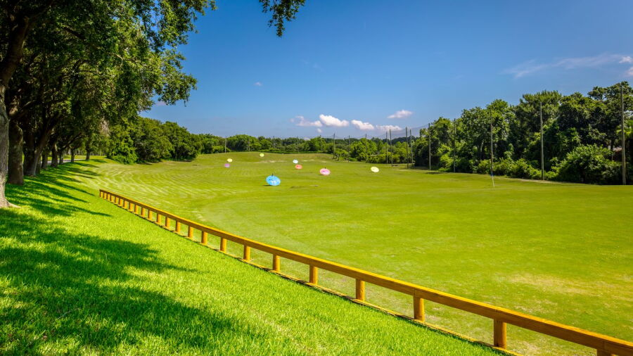 Blue Sky GC: Driving range