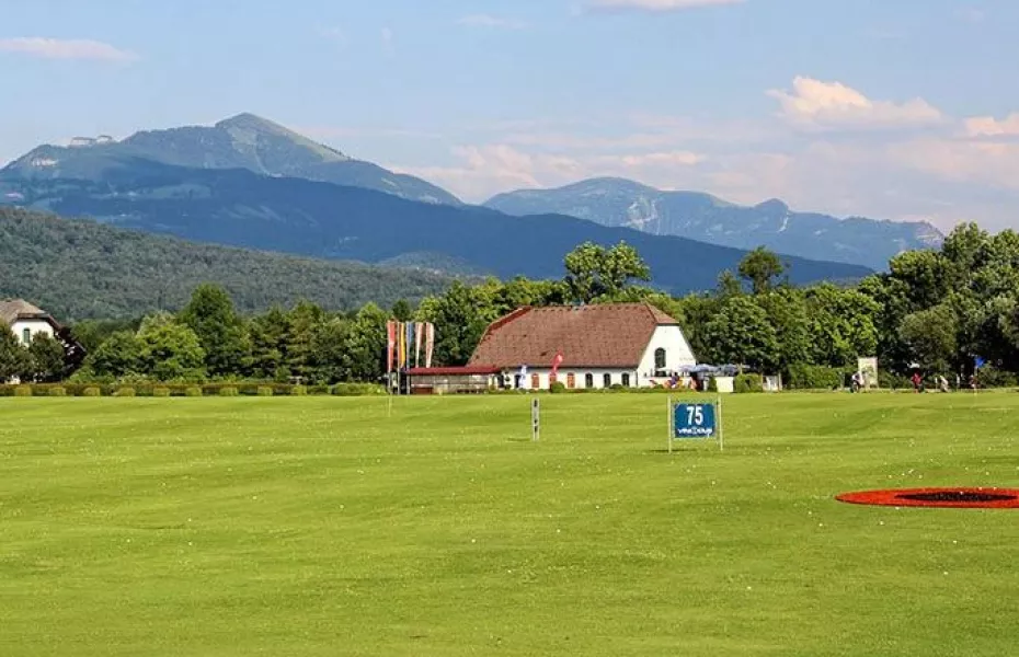 Academy Salzburg Rif GC: Driving range