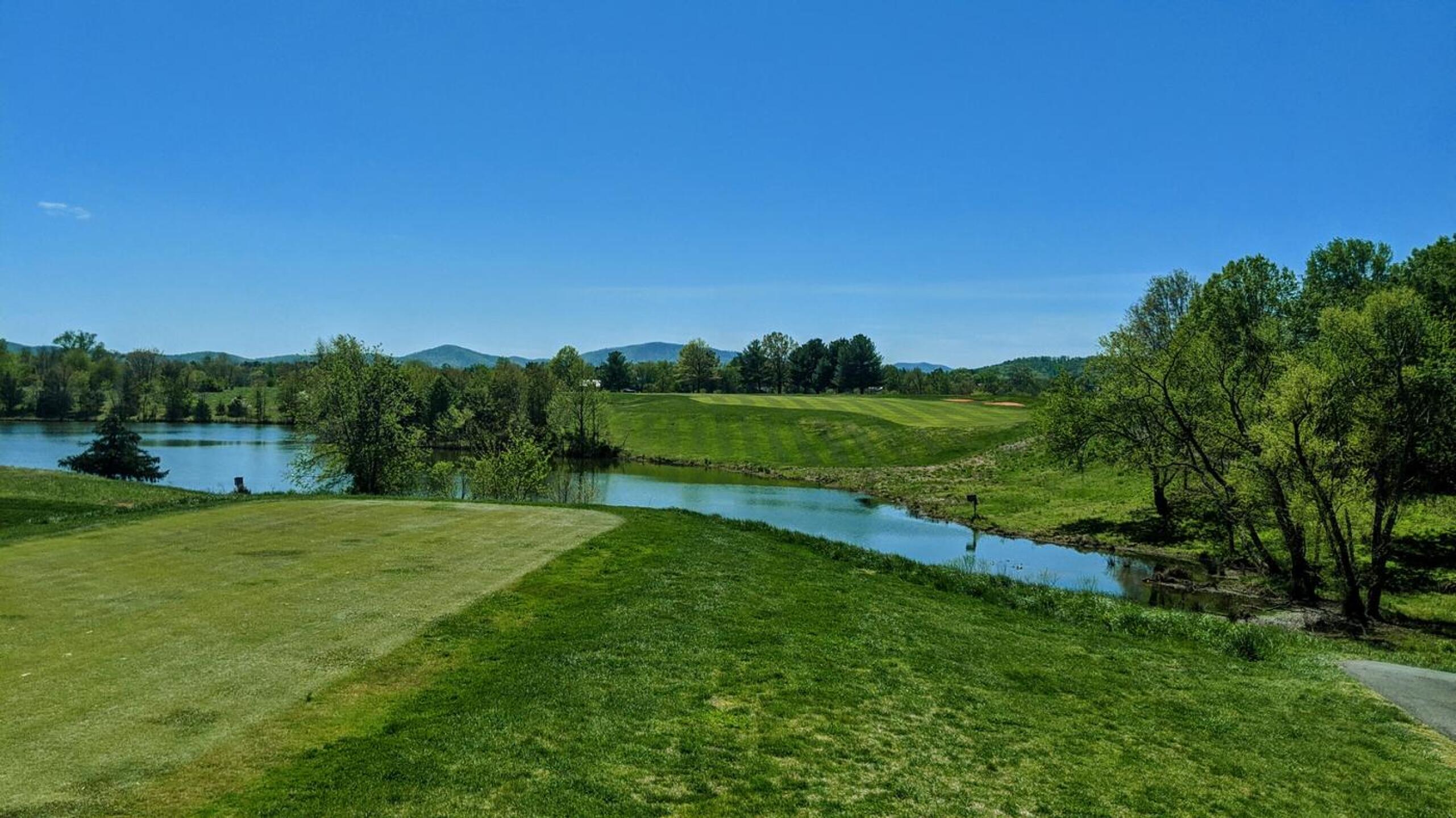 Par-5 1st (Photo submitted by Back9Ben on 04/30/2020)