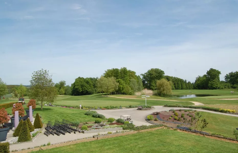 Chateau de Preisch GC: Practice area