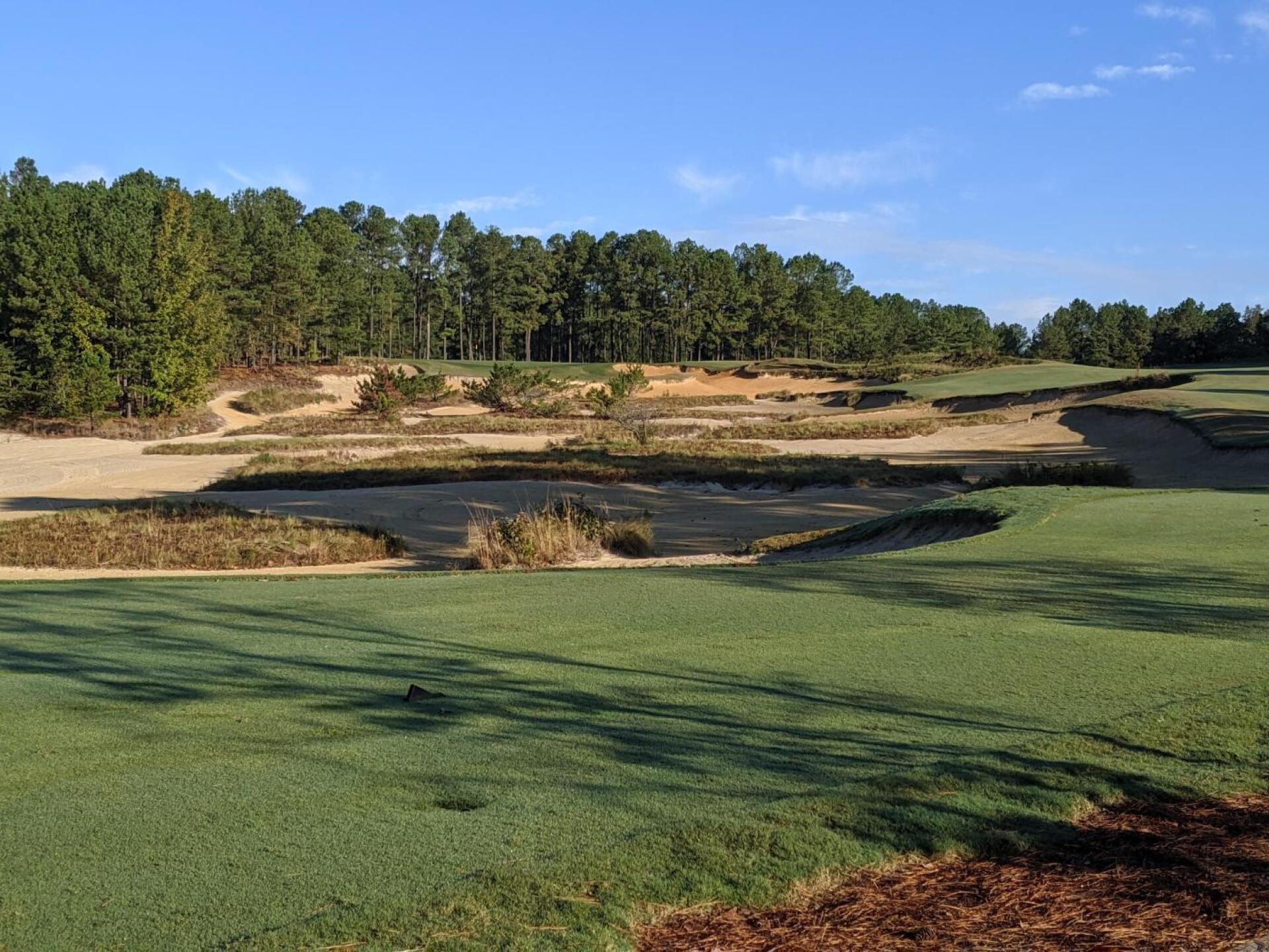 The driveable 5th hole. (Photo submitted by GolferJake78 on 10/17/2019)