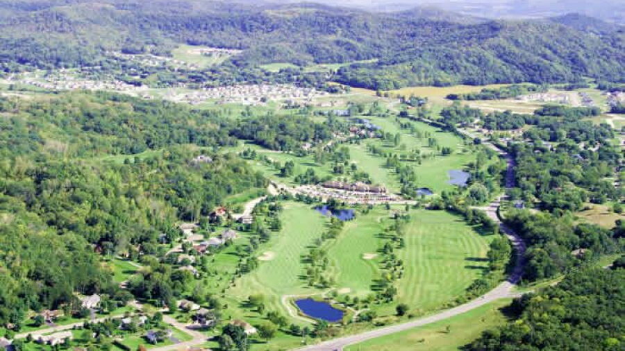 Cedar Creek CC: Aerial view