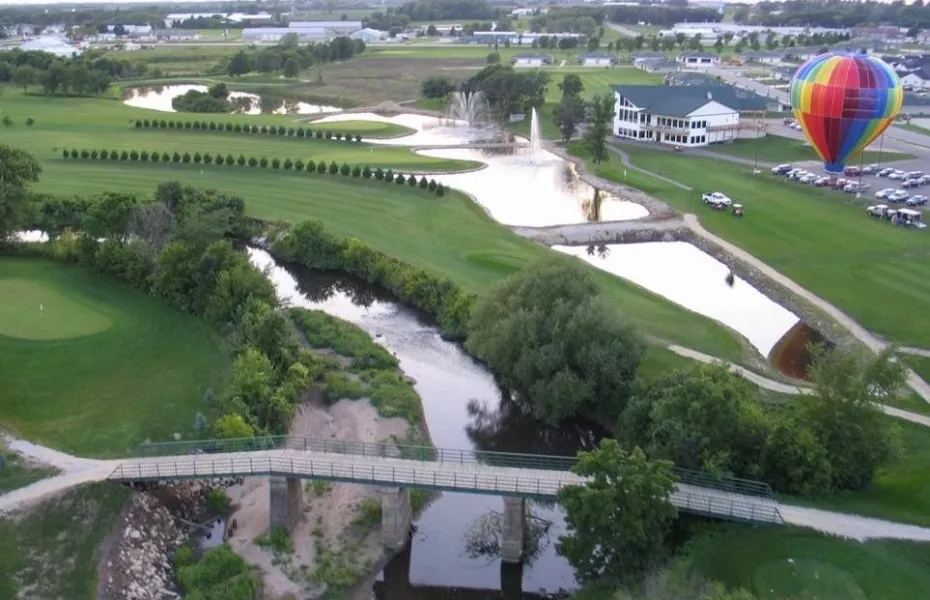 Riverview Greens: aerial view