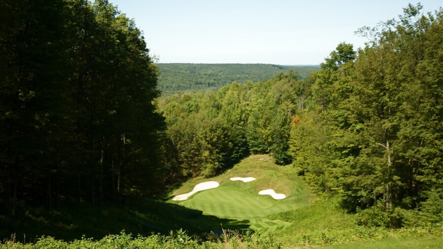 Par-3 Threetops golf course at Treetops Resort - hole 3
