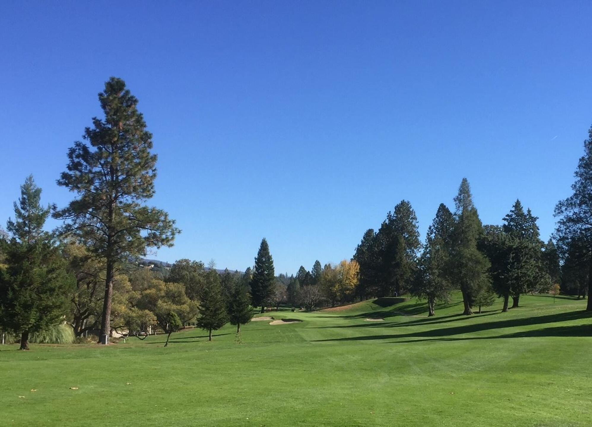 17th par 3 (Photo submitted by torainca on 11/07/2016)