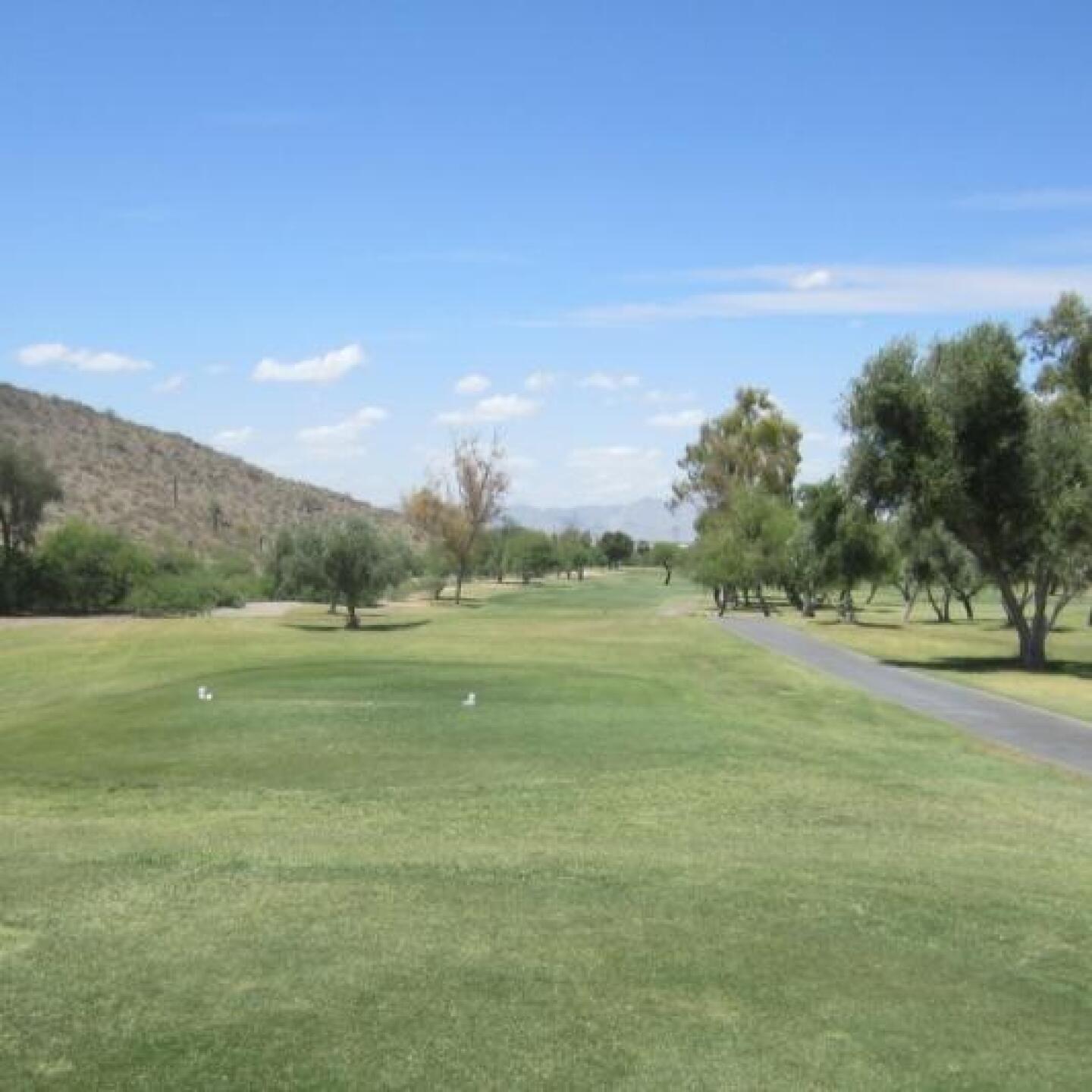View from the tee on the par-5 first hole (Photo submitted by silentjim on 05/08/2013)