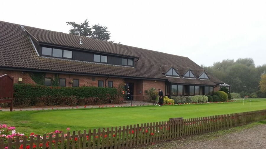 Bungay & Waveney GC: Putting